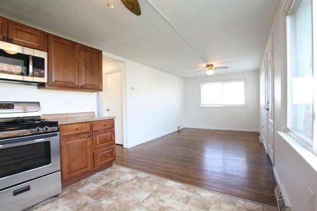 Building Photo - 485 Garfield Ave