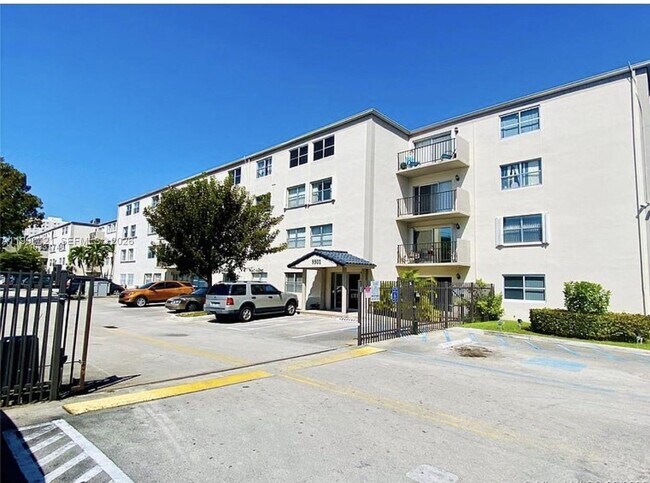 Foto del edificio - 5501 NW 7th St