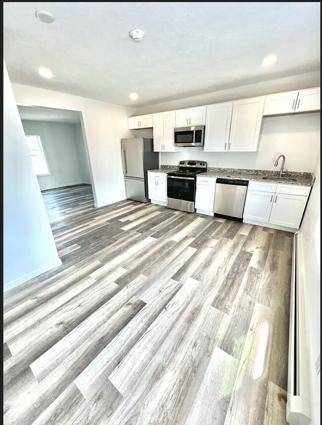 Building Photo - Brookside
