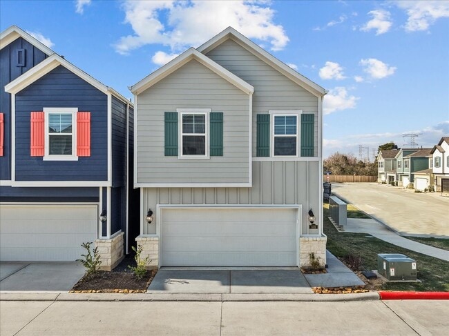 Building Photo - 535 Avisa Dr