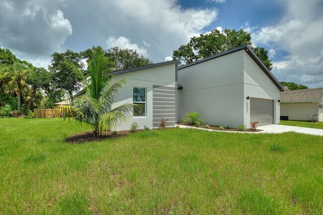 Foto del edificio - 3310 Traverse Ave