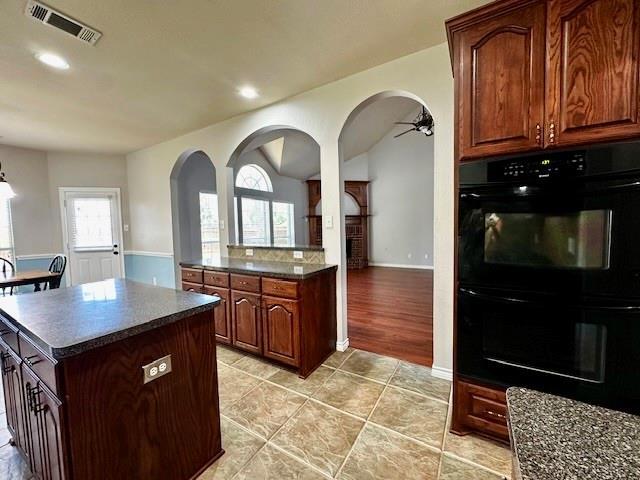 Foto del edificio - 7005 Crenshaw Ln