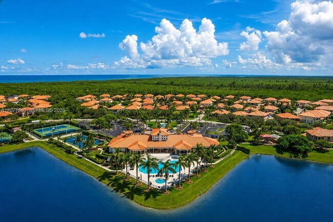 Foto del edificio - 7950 SW 195th Terrace