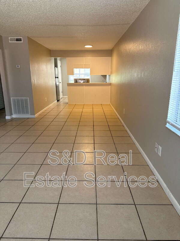 Building Photo - 3013 Allred Dr