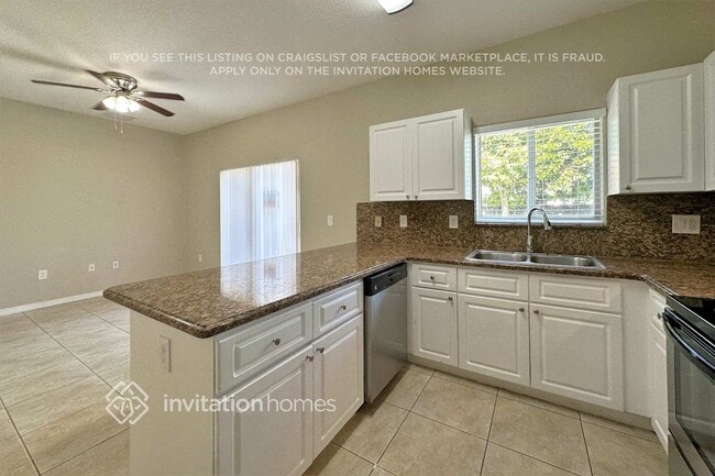 Foto del edificio - 4633 SW 164th Ct