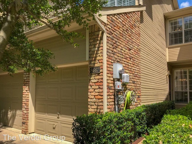 Building Photo - 2 br, 2.5 bath House - 8667 Brittania Court