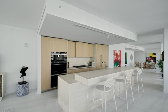 Foto del edificio - 900 N Ocean Blvd