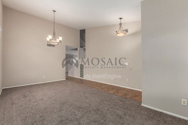 Building Photo - 61 W Hereford Dr