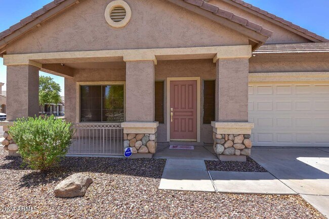 Building Photo - 17391 W Yavapai St