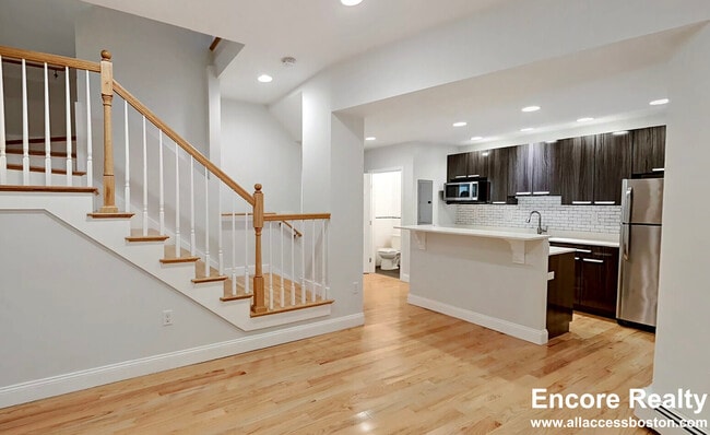 Building Photo - 127 St Botolph St