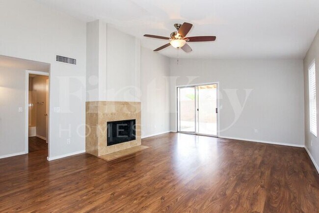 Foto del edificio - 11959 N 80th Ave