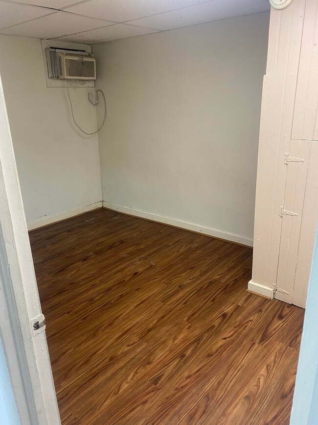 Bedroom - 4119 L St