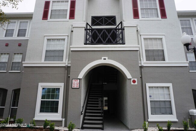 Foto del edificio - 3591 Kernan Blvd S