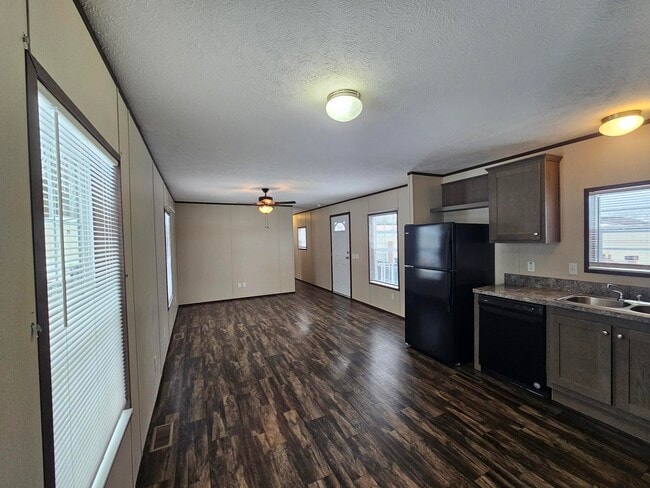 Building Photo - 158 Rodeo Dr