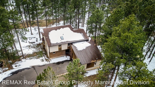 Building Photo - 2727 Evergreen Rd