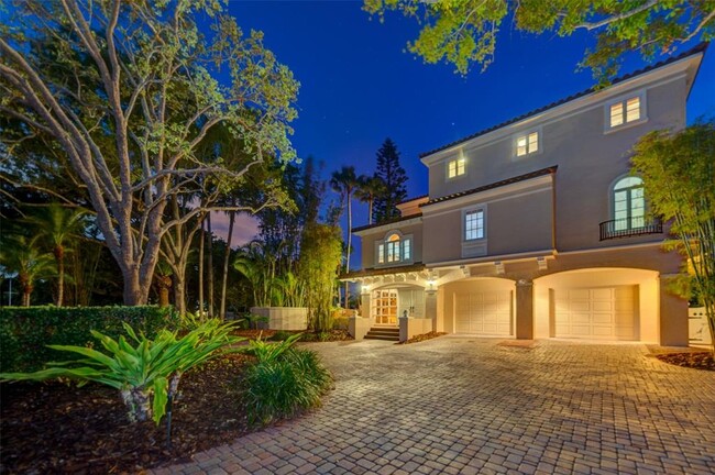 Foto del edificio - 128 Carlyle Dr