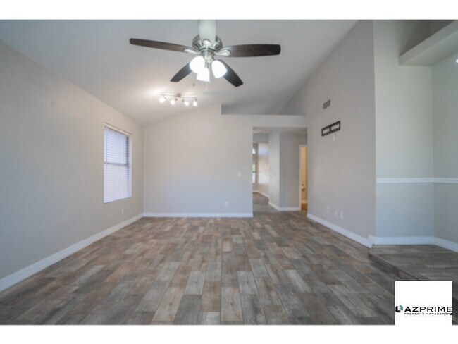 Foto del edificio - Beautiful 3/2 Glendale House - Spacious, S...