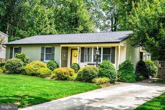 Building Photo - 1355 Sweetbriar Ln