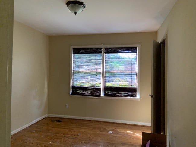 Foto del edificio - 621 Greenhill Dr