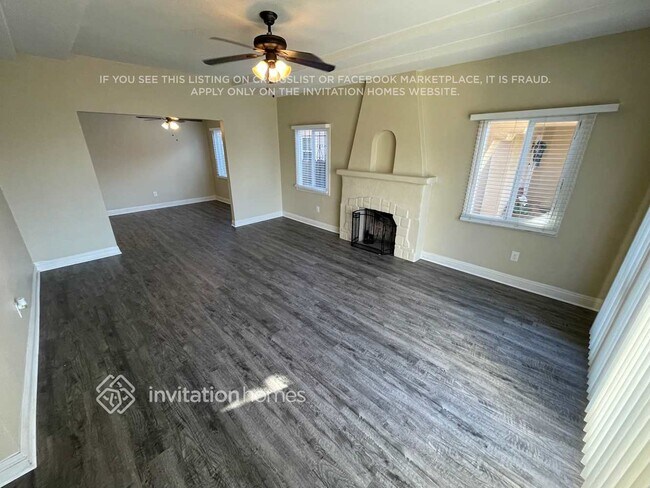 Foto del edificio - 1240 W 82nd St