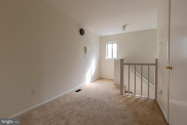Building Photo - 541 S 12th St