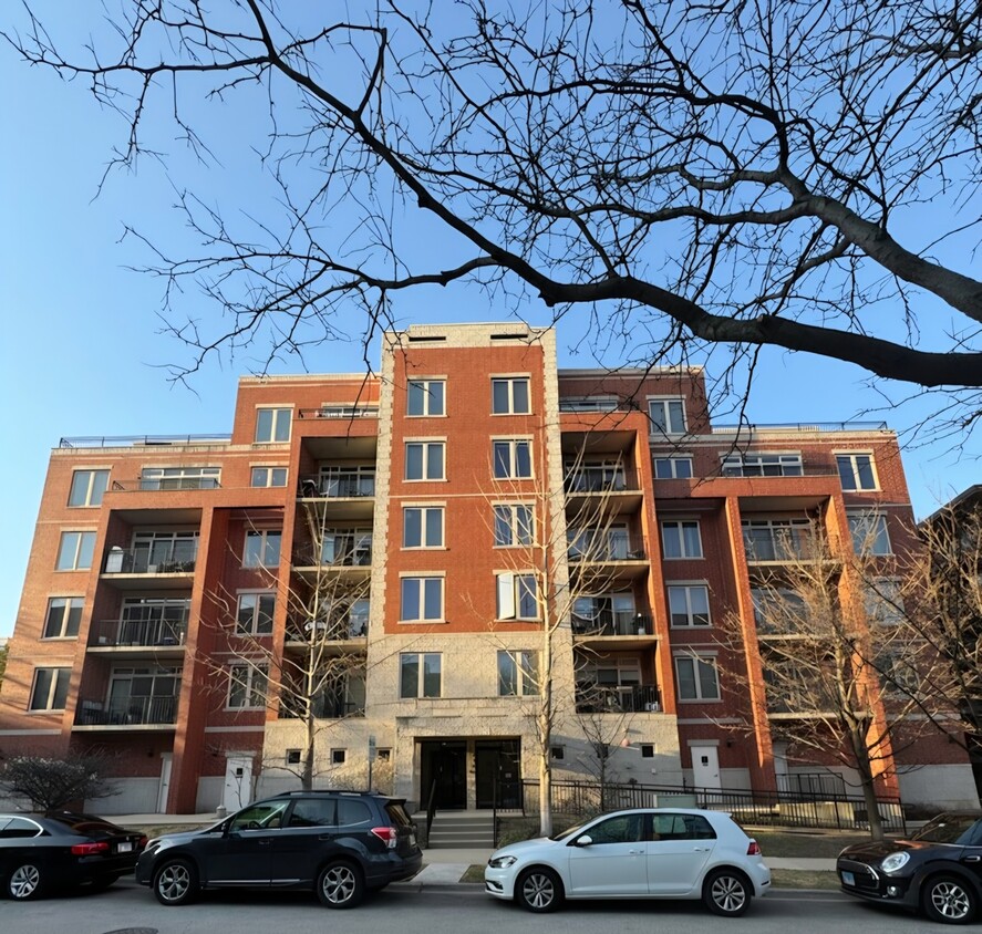 Primary Photo - 1670 Mill St