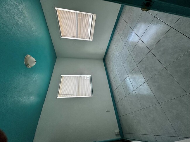 Foto del edificio - 559 Dogwood Rd