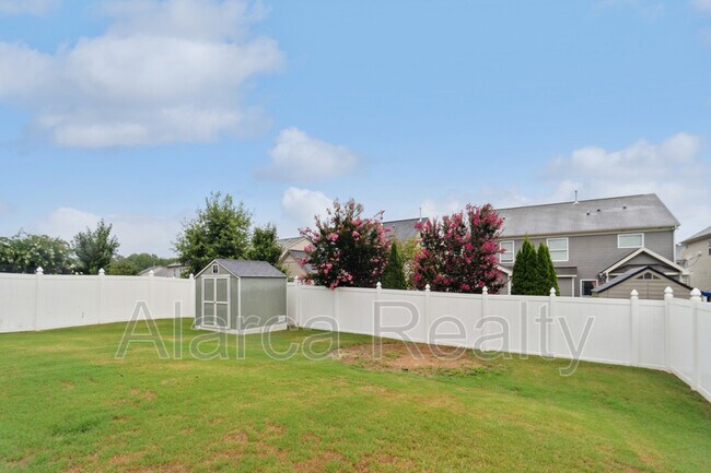 Building Photo - 188 Silverspring Pl