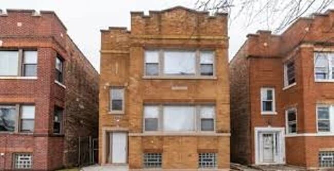 Building Photo - 7956 S Normal Ave