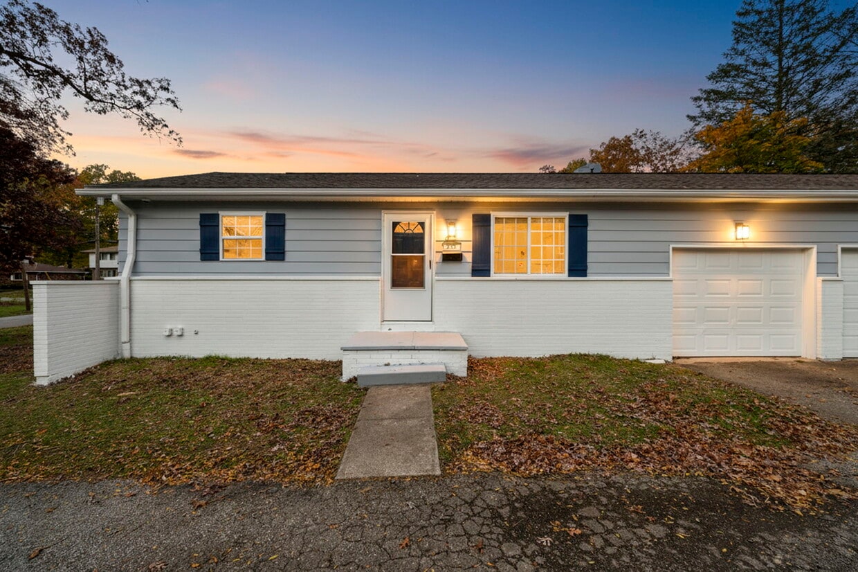 Foto principal - 231 Randel Ave