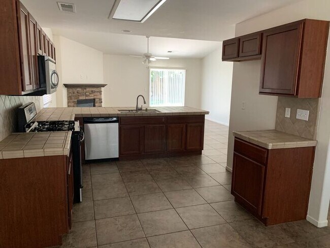 Building Photo - Lovely Shannon Ranch home for Rent!