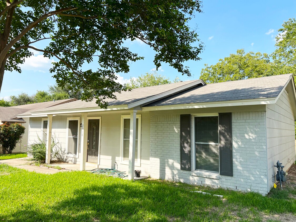 2518 Carlow Dr, Austin, TX 78745 House Rental in Austin, TX