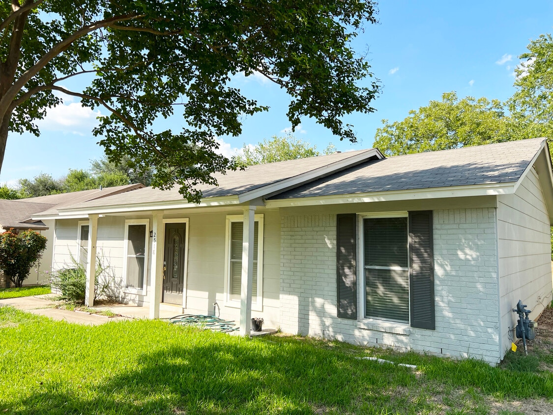 2518 Carlow Dr, Austin, TX 78745 House Rental in Austin, TX