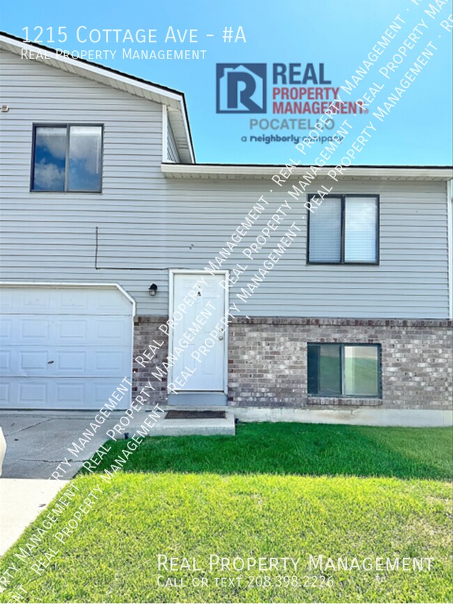 Building Photo - 1215 Cottage Ave
