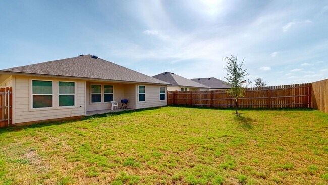Foto del edificio - Lovely 3-bedroom home just minutes away from Fort Hood