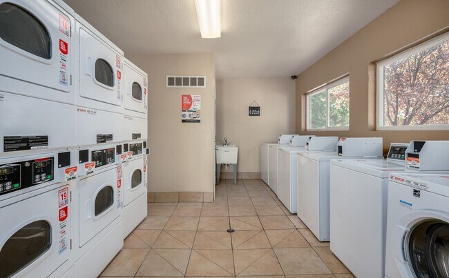 Interior Photo - River's Edge Apartments