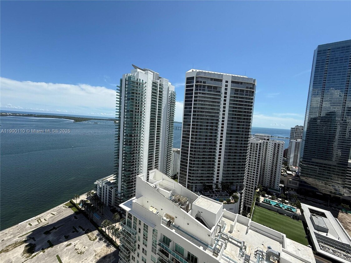 Primary Photo - 1200 Brickell Bay Dr