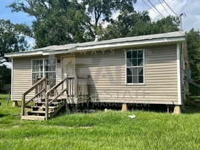 Building Photo - 109 Dora St