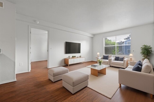 Building Photo - Langtry Apartments- 2 Bedroom 2 Bathroom