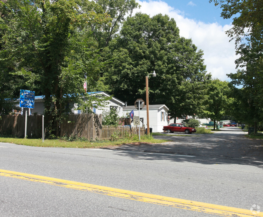 Primary Photo - Saratoga Greens Mobile Home Park