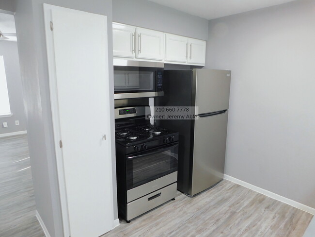 Building Photo - 1105 Clower