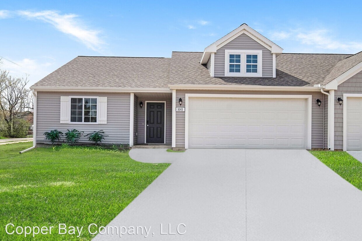 3 br, 2 bath House 1001 West Villas Drive House Rental in Vicksburg, MI