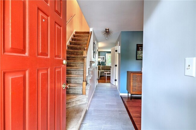 Foto del edificio - 28 Marigold Cir