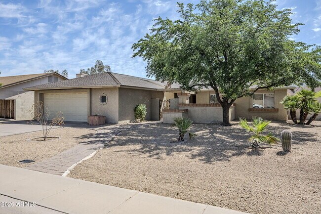 Foto del edificio - 7707 S Kenwood Ln
