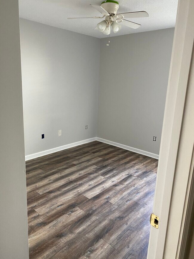 Bedroom - 544 Seays Crest Dr