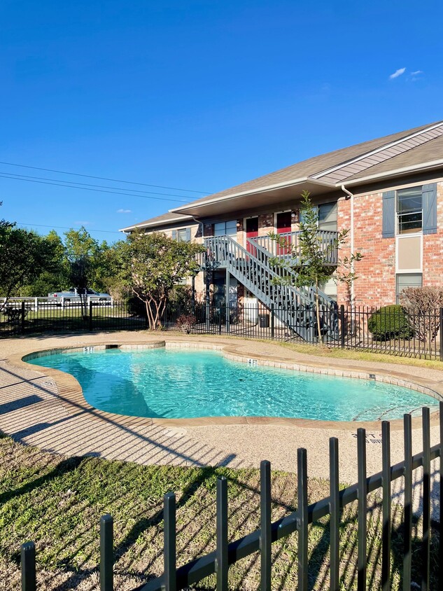 Piscina - Tomball Ranch Apartments