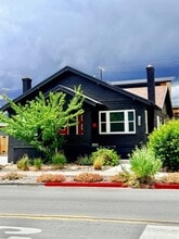 Building Photo - 503-505 Sinclair St