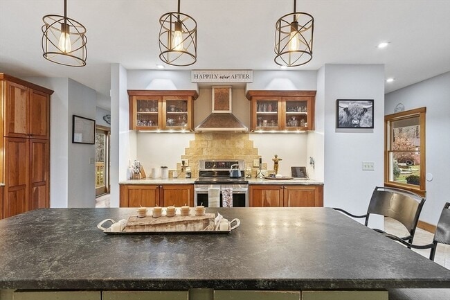 Foto del edificio - 287 Chapman Rd