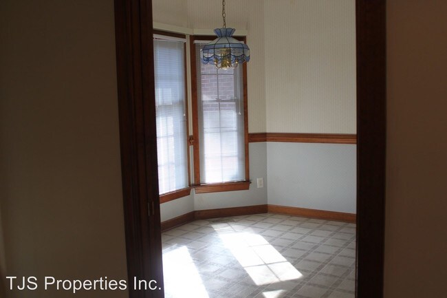 Building Photo - 3 br, 2.5 bath House - 916 Dorset Way