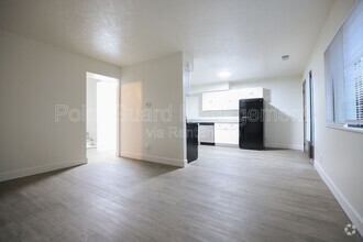 Building Photo - 3034 S 68th Ct